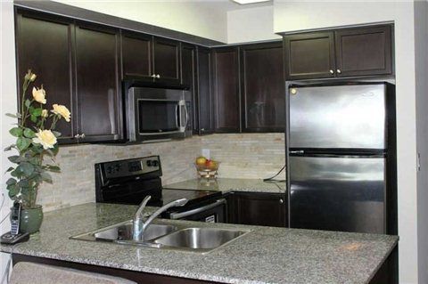 1004 - 30 North Park Rd, Vaughan, L4J0G6 | Image 2