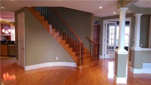 18 Sunrise Ridge Tr, Whitchurch-Stouffville, L4A0C9 | Image 3