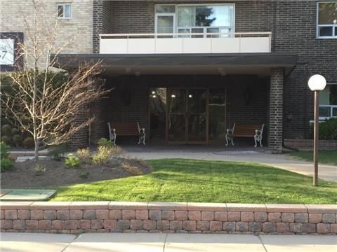 107 - 67 Richmond St, Richmond Hill, L4C3Y3 | Image 3