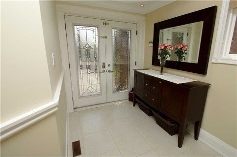 100 Larratt Lane, Richmond Hill, L4C0E3 | Image 2