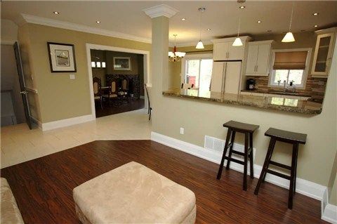 100 Larratt Lane, Richmond Hill, L4C0E3 | Image 3