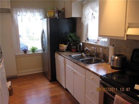 Main Fl - 86 Grandview Ave, Markham, L3T1H4 | Image 3