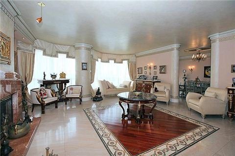 Ph9 - 7300 Yonge St, Vaughan, L4J7Y5 | Image 3