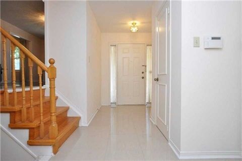 16 Milne Lane, Markham, L3P1C7 | Image 2