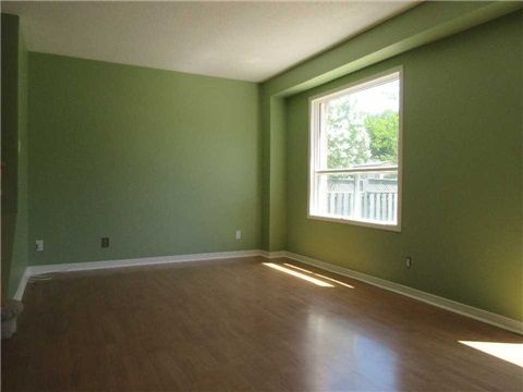 31 Natanya Blvd, Georgina, L4P3R4 | Image 2