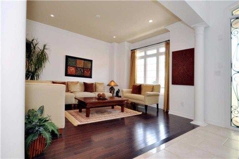 64 Glengordon Cres, Markham, L6C 0K1 | Image 3