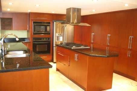 Lower L - 60 Cranberry Lane, Aurora, L4G5Z1 | Image 3