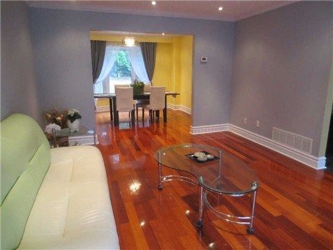 57 Emeline Cres, Markham, L3P4G2 | Image 2