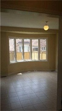 23 Lucida Crt, Whitchurch-Stouffville, L4A1S5 | Image 3