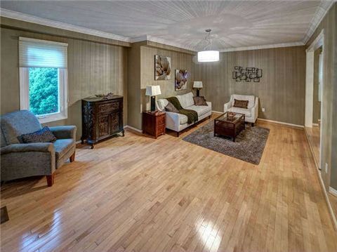 31 Cavalry Tr, Markham, L3R9H3 | Image 3