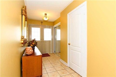 76 Derrywood Dr, Vaughan, L4K5H6 | Image 2