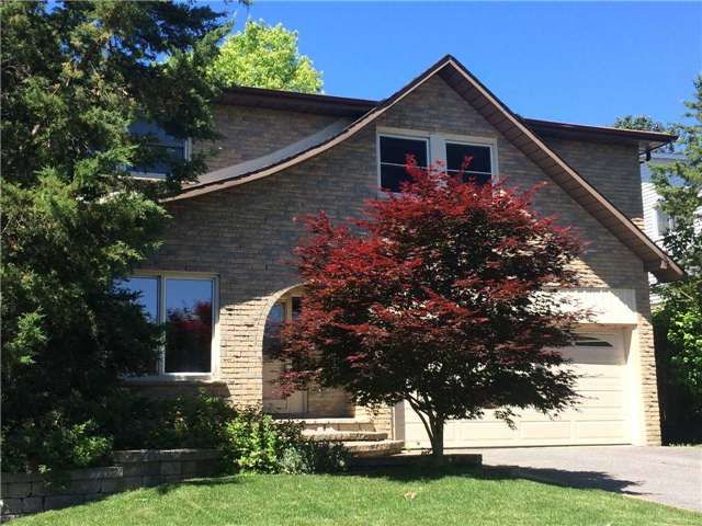 65 Manning Cres, Newmarket, L3Y6H3 | Image 3