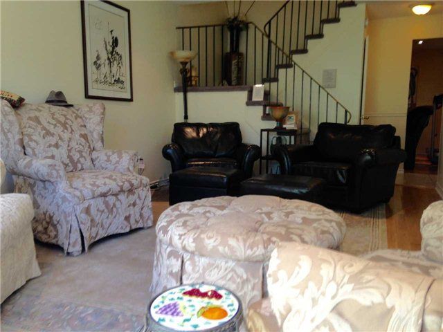 112 Patrice Cres, Vaughan, L4J4Z4 | Image 3