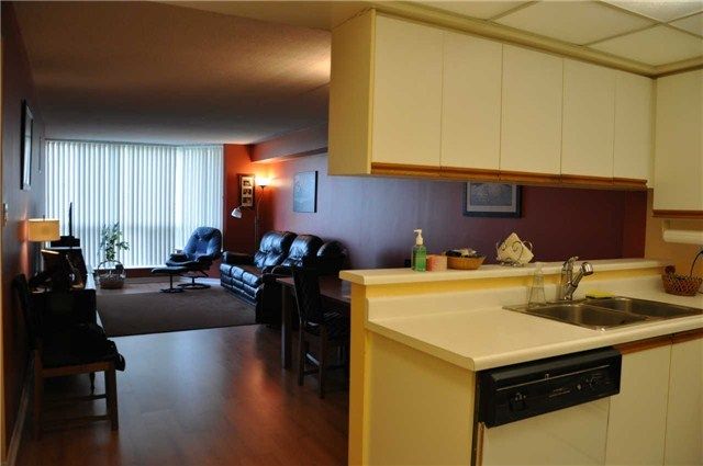 504 - 309 Major Mackenzie Dr E, Richmond Hill, L4C9V5 | Image 2