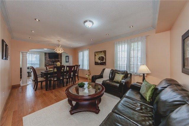 36 Laguna Cres, Markham, L3S3G6 | Image 3