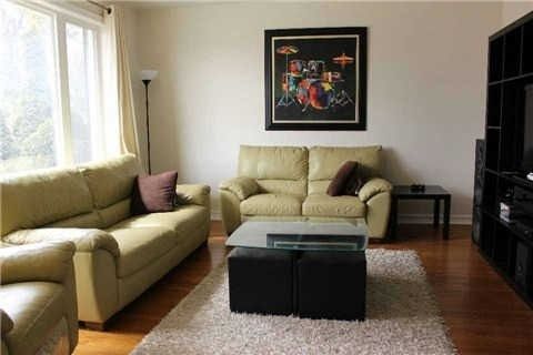 437 Taylor Mills Dr N, Richmond Hill, L4C2V1 | Image 3