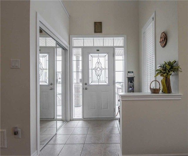 1 Lourakis St, Richmond Hill, L4E0J5 | Image 3