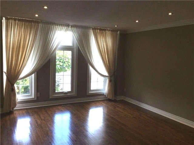 7 Boake Tr, Richmond Hill, L4B2H2 | Image 3