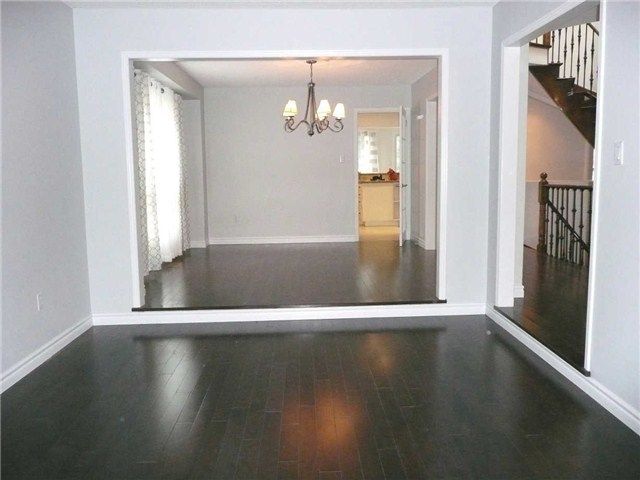 53 Conistan Rd, Markham, L3R8K6 | Image 3