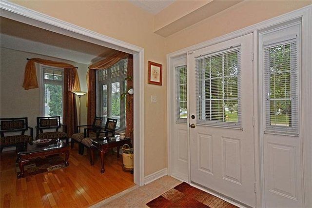 1 Settlement Park Ave, Markham, L6B1B5 | Image 3