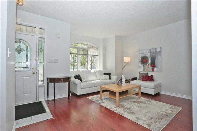 29 Queen's Plate Dr N, Markham, L6C2A9 | Image 3