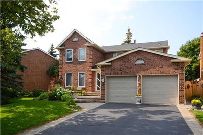 Detached House sold at 16 Meyer Circle, Markham, Ontario, L3P4C2 - Markham Village - MLS: N3290038