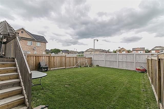 210 Cabin Trail Cres, Whitchurch-Stouffville, L4A0S3 | Image 2