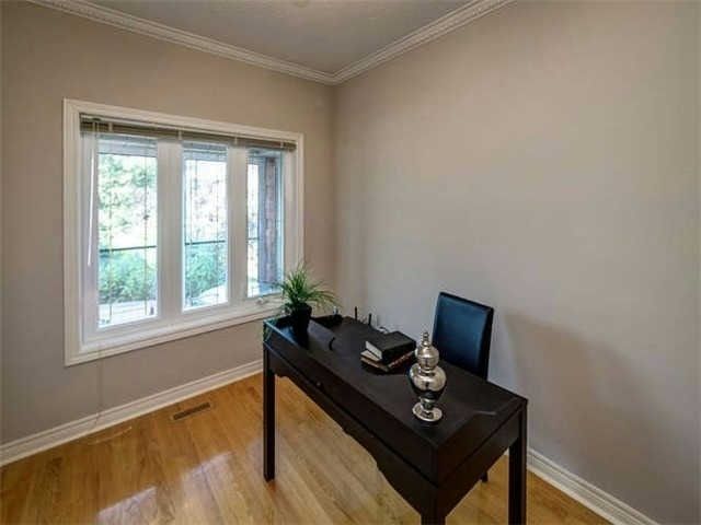 91 Reansbury Cres, Markham, L6C 1X6 | Image 3