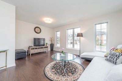 Townhouse sold at 1075 Bur Oak Avenue, Markham, Ontario, L6E1G8 - Wismer - MLS: N3306182