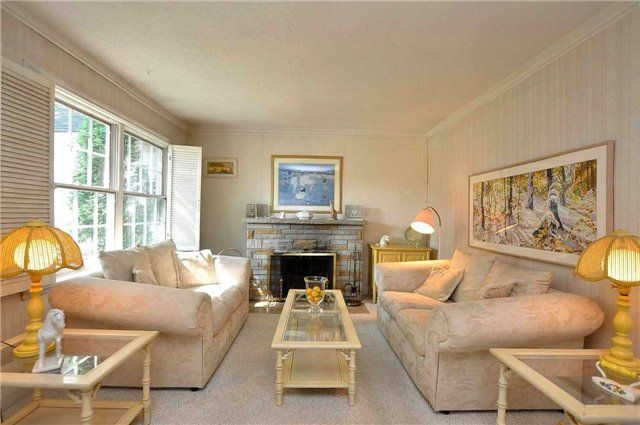 251 Richmond St, Richmond Hill, L4C3Y9 | Image 2