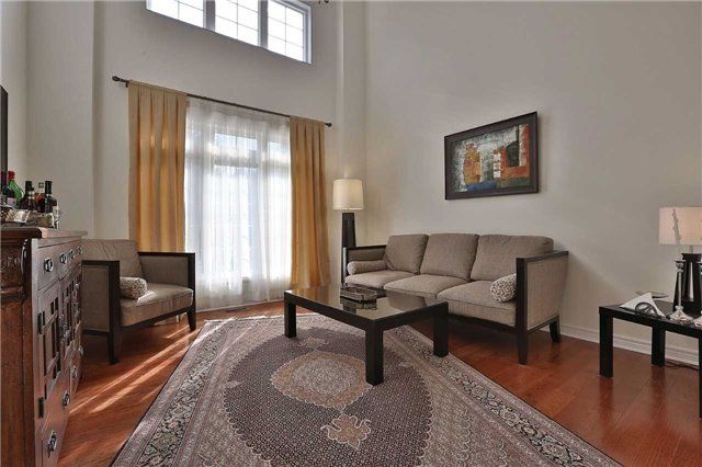 18 Berringer St, Richmond Hill, L4B4G4 | Image 2