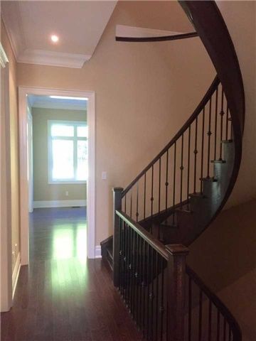 57 Strawbridge Farm Dr, Aurora, Xxxxxx | Image 2