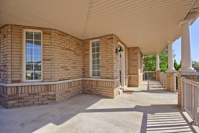 1 Lourakis St, Richmond Hill, L4E0J5 | Image 3