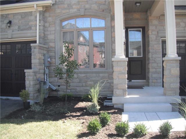 45 Robert Berry Cres, King, L7B0M4 | Image 2