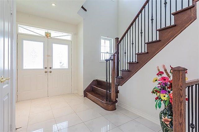 21 Berger Ave, Markham, L6B0B6 | Image 2