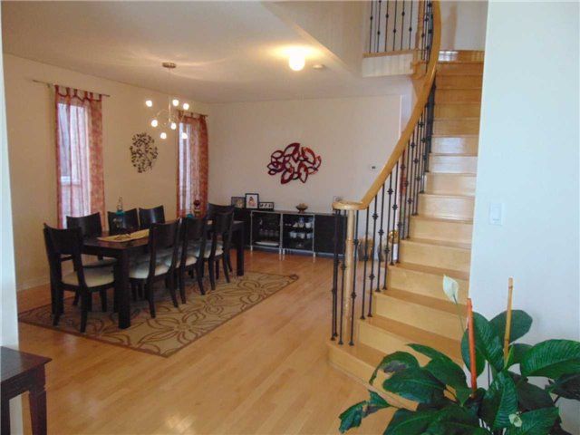 47 Township Ave, Richmond Hill, L4E0J8 | Image 2