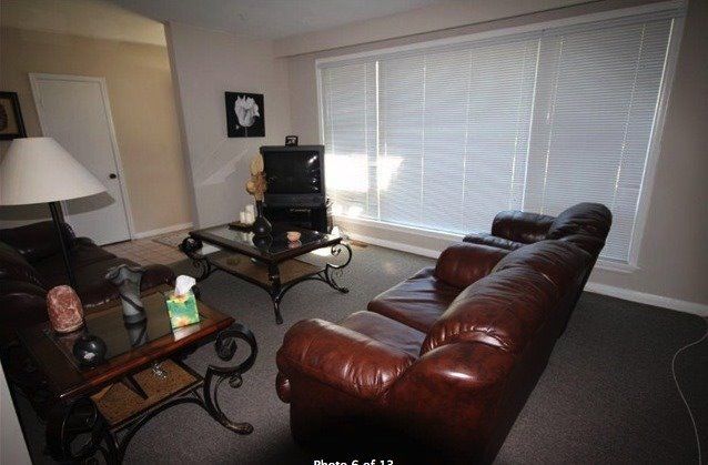 36 Sussex Ave, Richmond Hill, L4C2E6 | Image 2