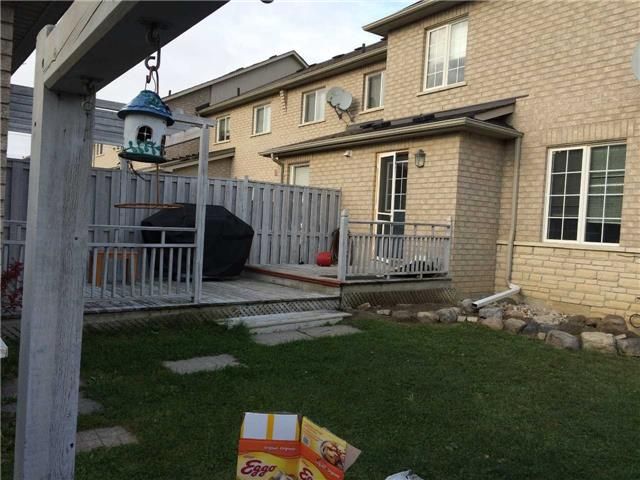 2 Castle Park Blvd, Vaughan, L4H1M5 | Image 3