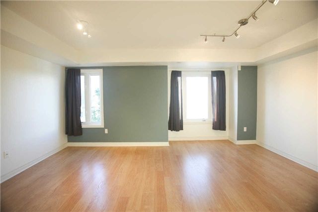 253 - 316 John St, Markham, L3T5W4 | Image 2