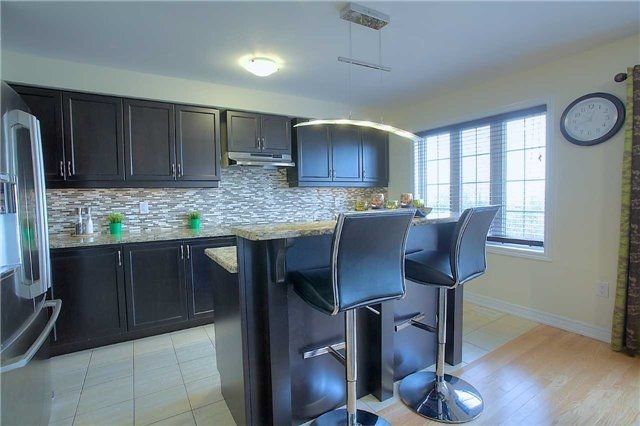 77 Benjamin Hood Cres, Vaughan, L4K5M7 | Image 2