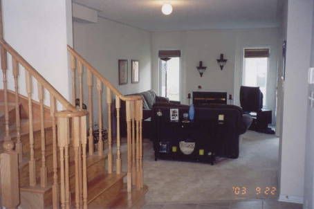 80 Walkview Cres, Richmond Hill, L4E4H6 | Image 2