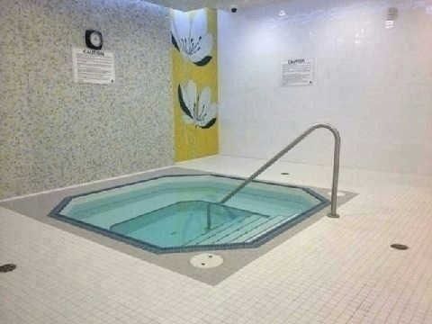 803 - 372 Highway 7 East Rd, Richmond Hill, L4B0C6 | Image 3