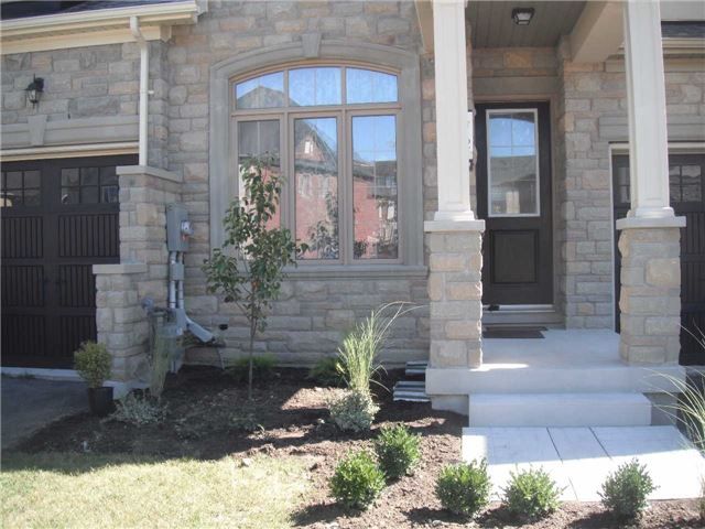 45 Robert Berry Cres, King, L7B0M4 | Image 2