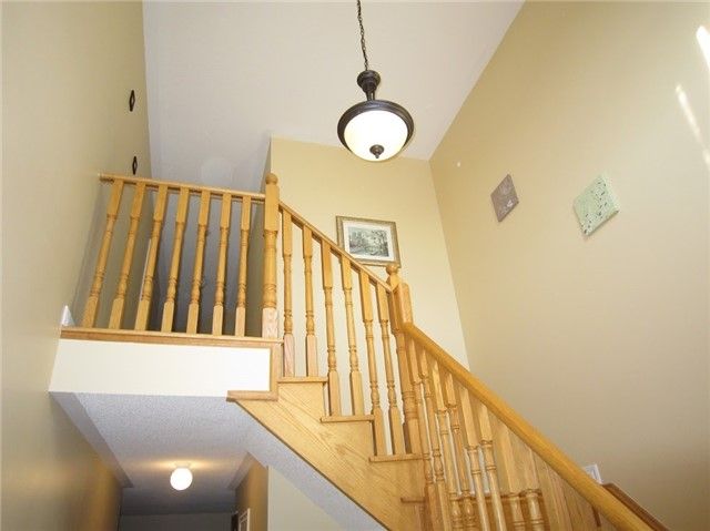 66 Lealinds Rd, Vaughan, L6A0L9 | Image 3