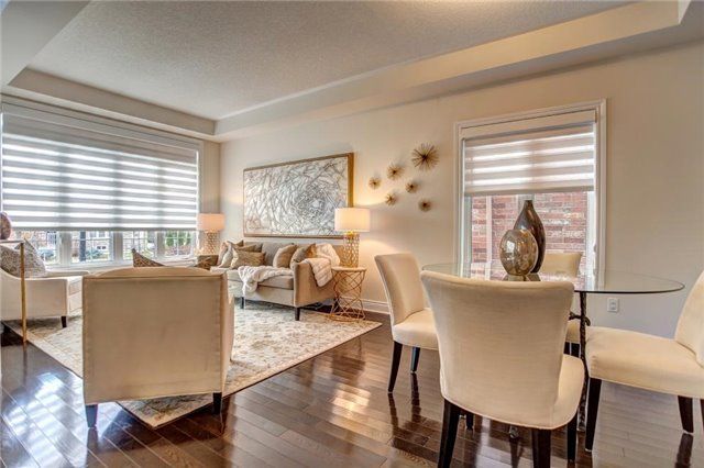 1015 Ralston Cres, Newmarket, L3X 3H8 | Image 2