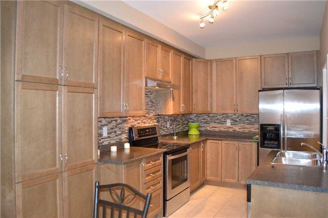 41 Big Hill Cres, Vaughan, L6A4S1 | Image 3