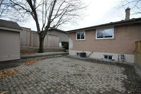 708 Mountview Pl, Newmarket, L3Y3P7 | Image 2