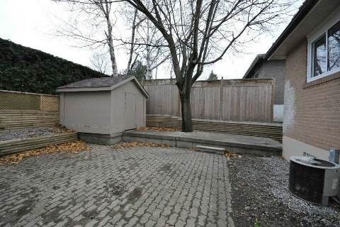 708 Mountview Pl, Newmarket, L3Y3P7 | Image 3
