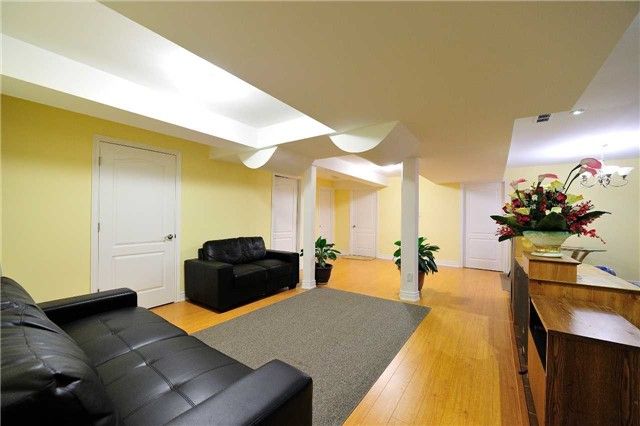 23 Trudeau Dr, Vaughan, L4H0T9 | Image 3