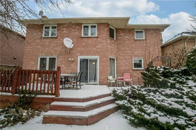 97 Stave Cres, Richmond Hill, L4C9J2 | Image 2